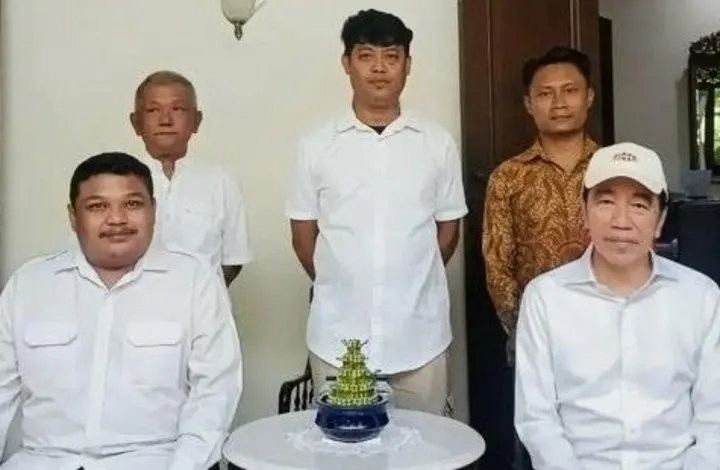 PDIP Pecat Achmad Hidayat Usai Sowan Jokowi, Banteng Tegaskan Ada Banyak Pelanggaran