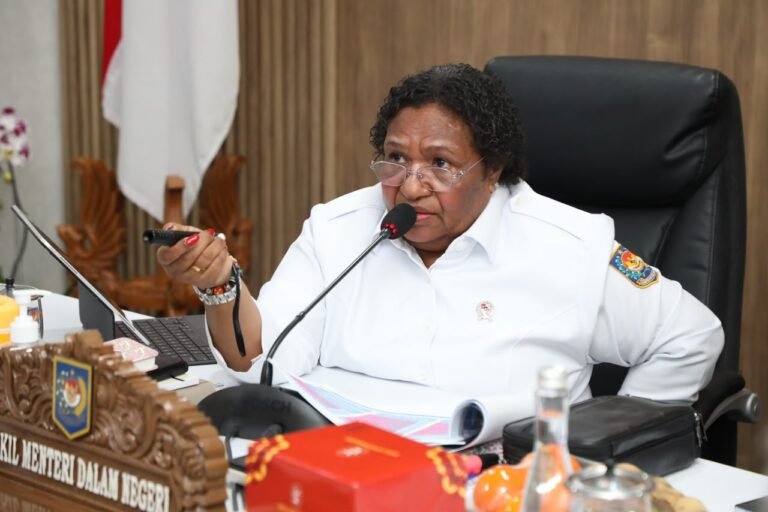 Kemendagri Bantah Pendefinisian Ulang OAP, Ribka Haluk Sebut Hoaks