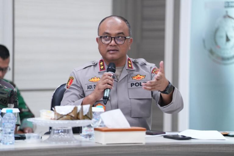 Antrean BBM Subsidi Mengular, Kapolda Sulbar Peringatkan Penimbun