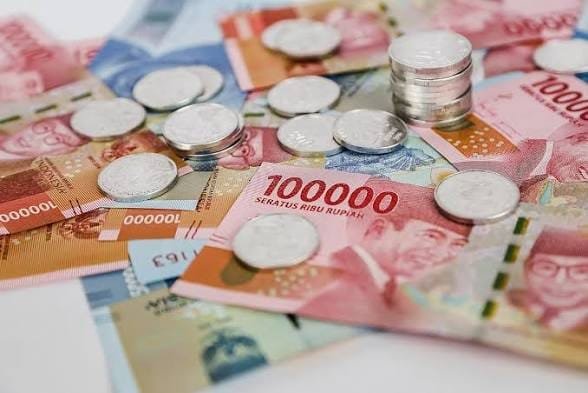 Rupiah Tertekan Konflik AS-Iran, Harga Minyak dan Subsidi Energi Jadi Sorotan