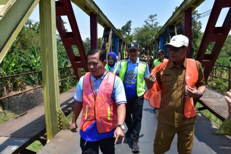Plt Bupati Pekalongan: Turap Jembatan Pantianom Dikebut, Target Rampung Awal Desember