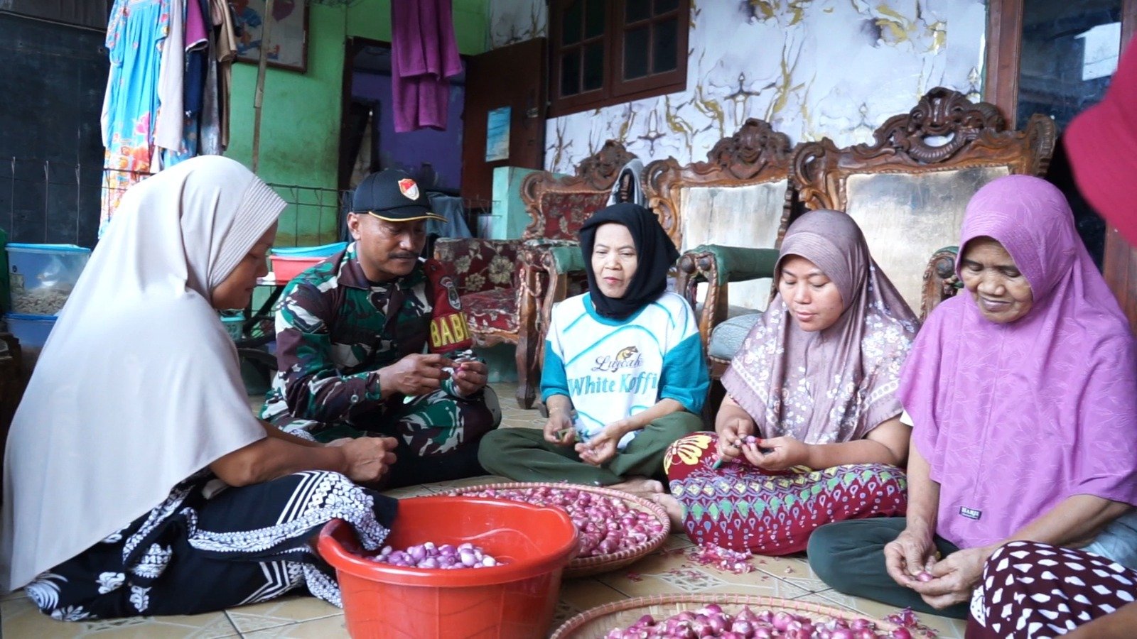 Korem 051 Wijayakarta Dampingi UMKM Depok, Bantu Lansia Tetap Produktif