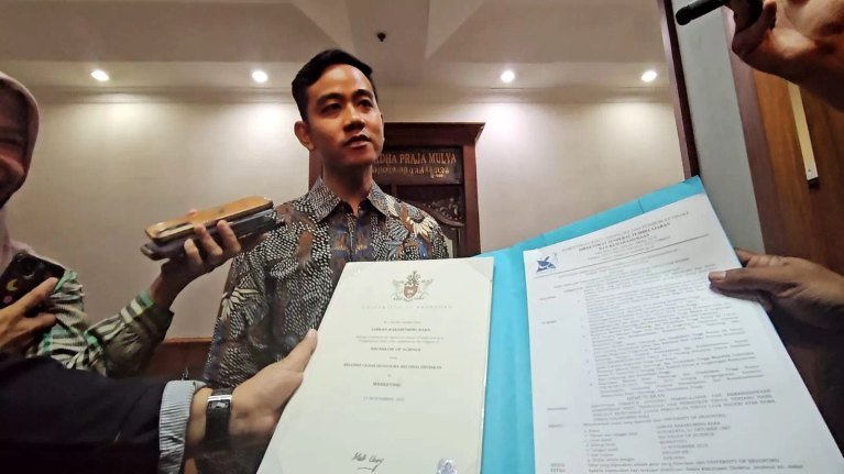 Hakim MK Pertanyakan KPU Tak Verifikasi Langsung Syarat Pendidikan Gibran