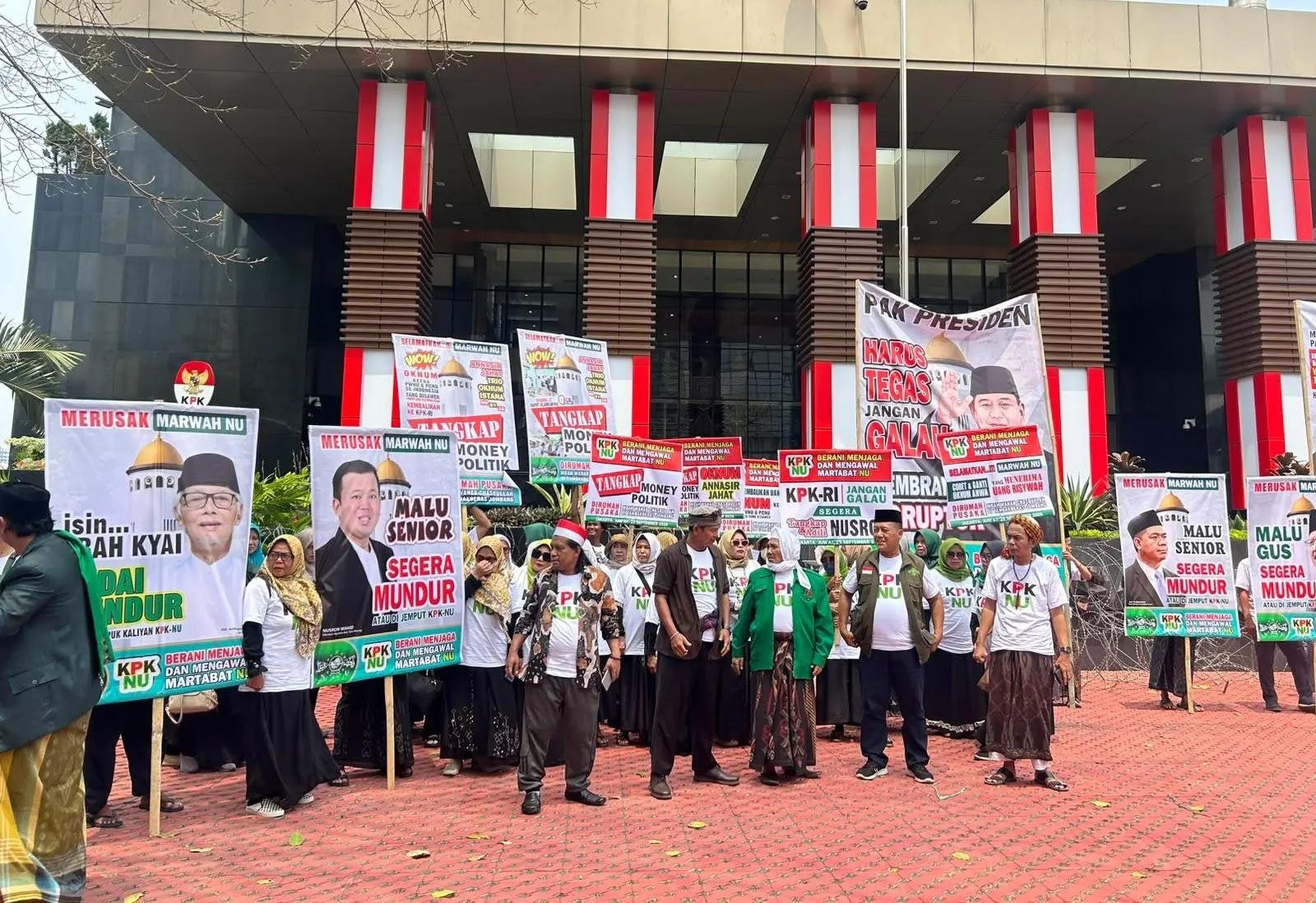 KPK NU Demo di KPK, Desak Usut Tuntas Suap HGB dan Copot Nusron Wahid
