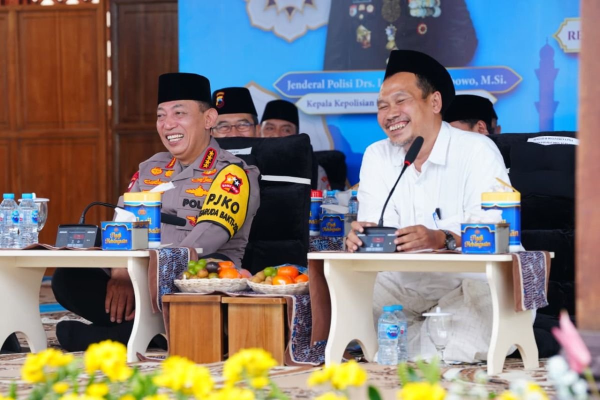 Kapolri Ajak Ulama dan Umara Bergandengan Tangan Rawat NKRI