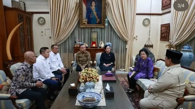 Prabowo Melayat ke Kediaman Megawati, Sampaikan Duka Cita Wafatnya Guruh Soekarnoputra