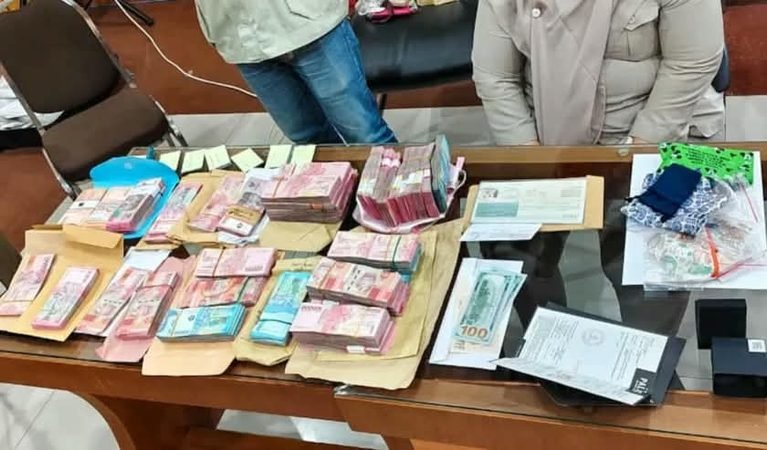 KPK Temukan Rekening Diduga Penampung Setoran Saat Geledah Kanwil BPN Jatim