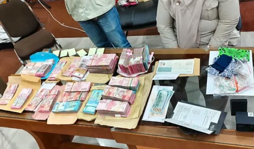 KPK Temukan Rekening Diduga Penampung Setoran Saat Geledah Kanwil BPN Jatim