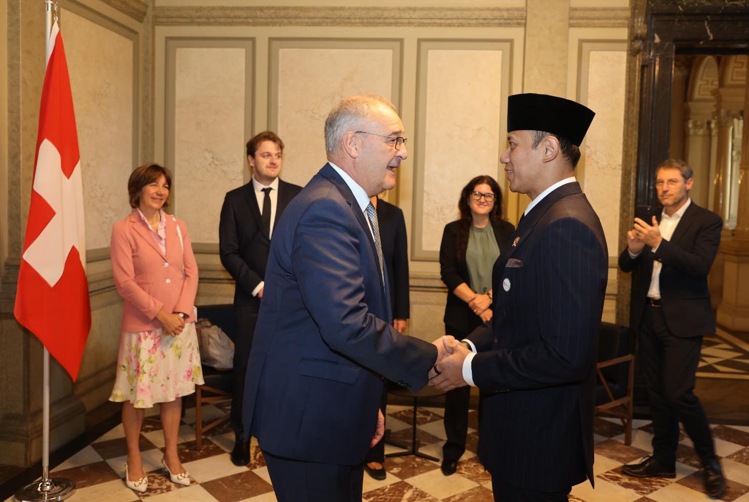 Bertemu Presiden Swiss, Menko AHY Bahas Kerja Sama Infrastruktur dan Energi Hijau