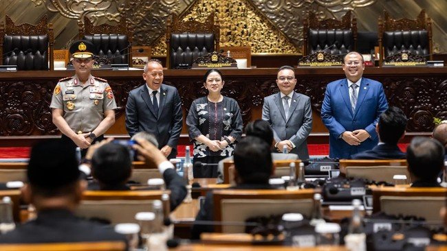 Komjen Suyudi Dilantik Jadi Kapolri Hari Ini, Puan: Soal Reshuffle Terserah Presiden