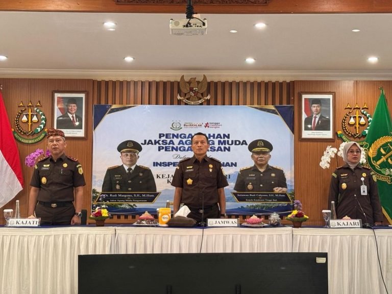 Kejari Karangasem Dikunjungi Jamwas Rudi Margono, Paradigma Kerja Jadi Sorotan