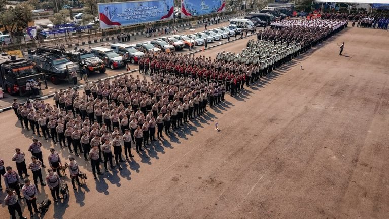 Polda Metro Siapkan 3.983 Personel Gabungan untuk Amankan 47 Aksi Demo dan Final Piala AFF