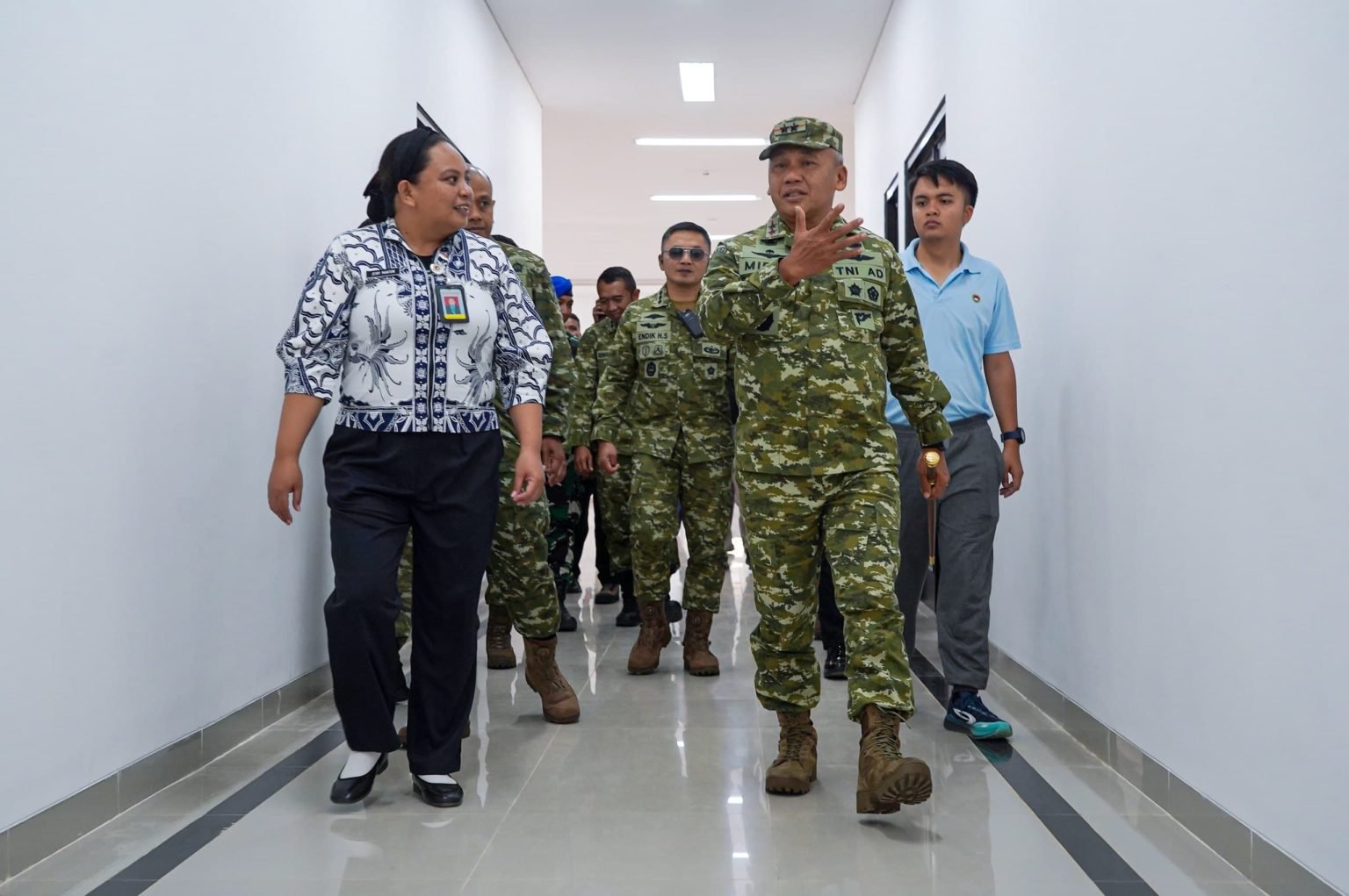 Pangdam XIII/Merdeka Sambangi SMA Taruna Nusantara dalam Kunjungan ke Minahasa