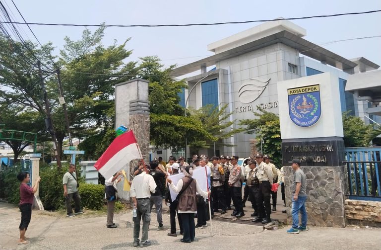 BaraNusa Geruduk PDAM Tirta Asasta, Desak Dirut Dicopot dan Dugaan Korupsi Diusut