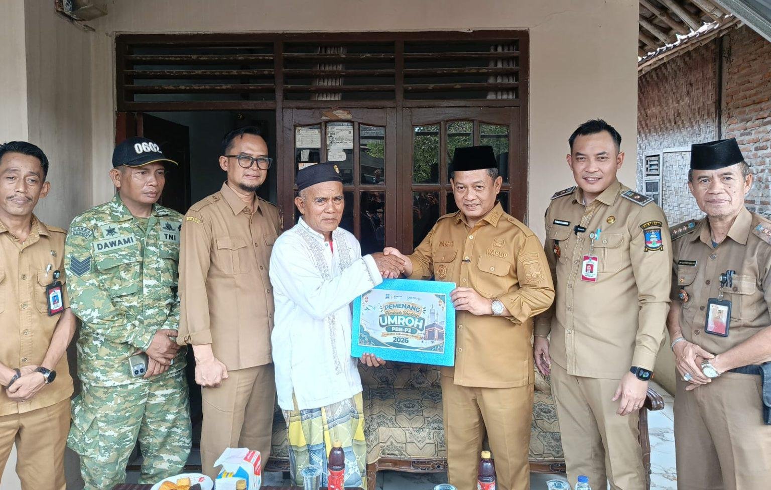 Wabup Serang Najib Hamas Beri Hadiah Umroh untuk Warga Taat Pajak